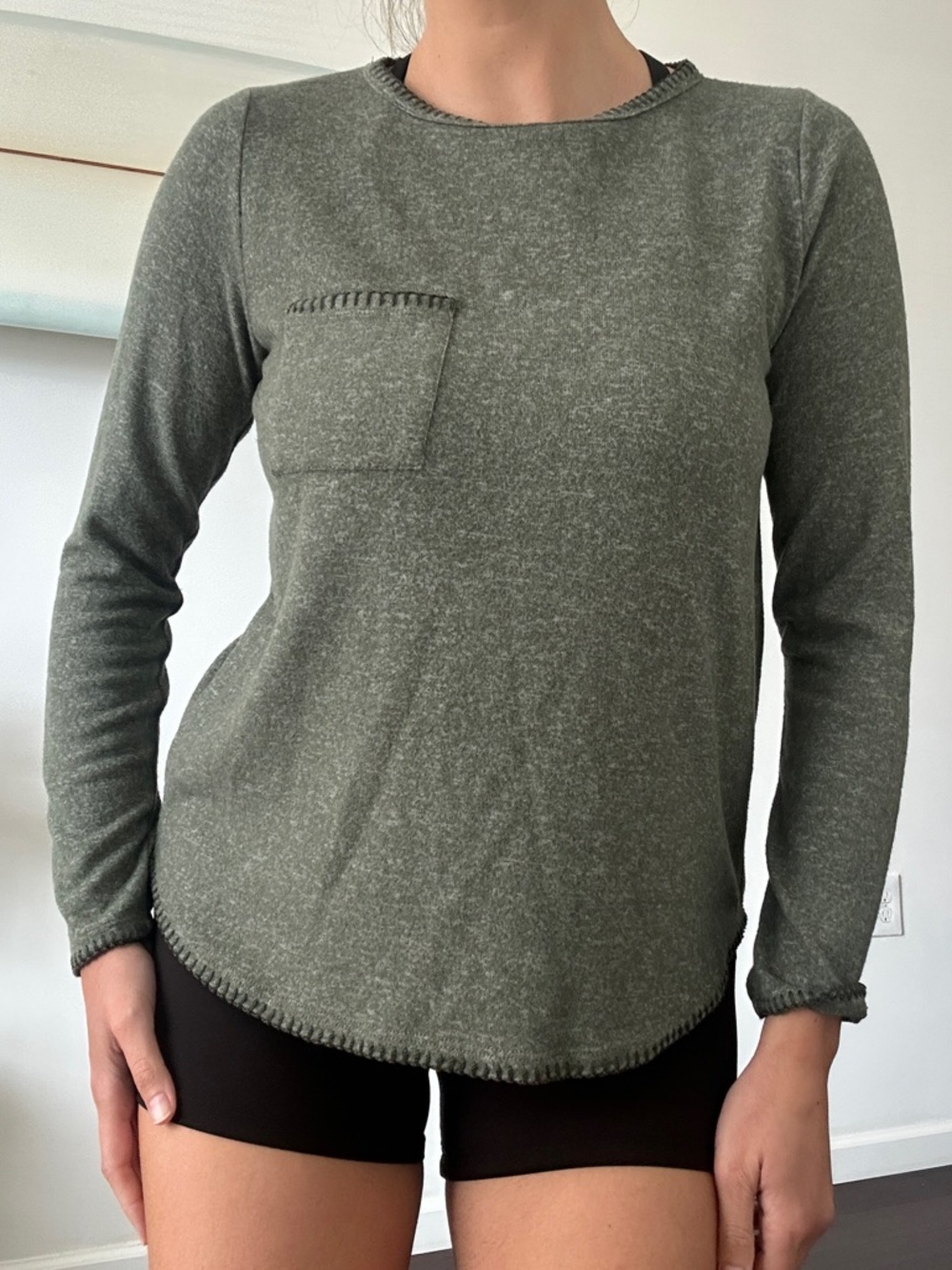 Pink Clover Women's Olive Green Long-Sleeve Pocket Top